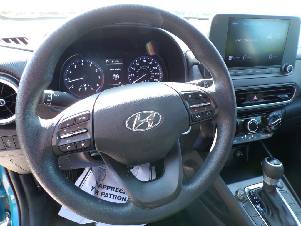 Certified 2022 Hyundai Kona SEL AWD/4WD image 12