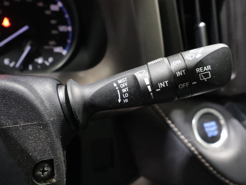 Used 2017 Toyota RAV4 XLE AWD/4WD image 35