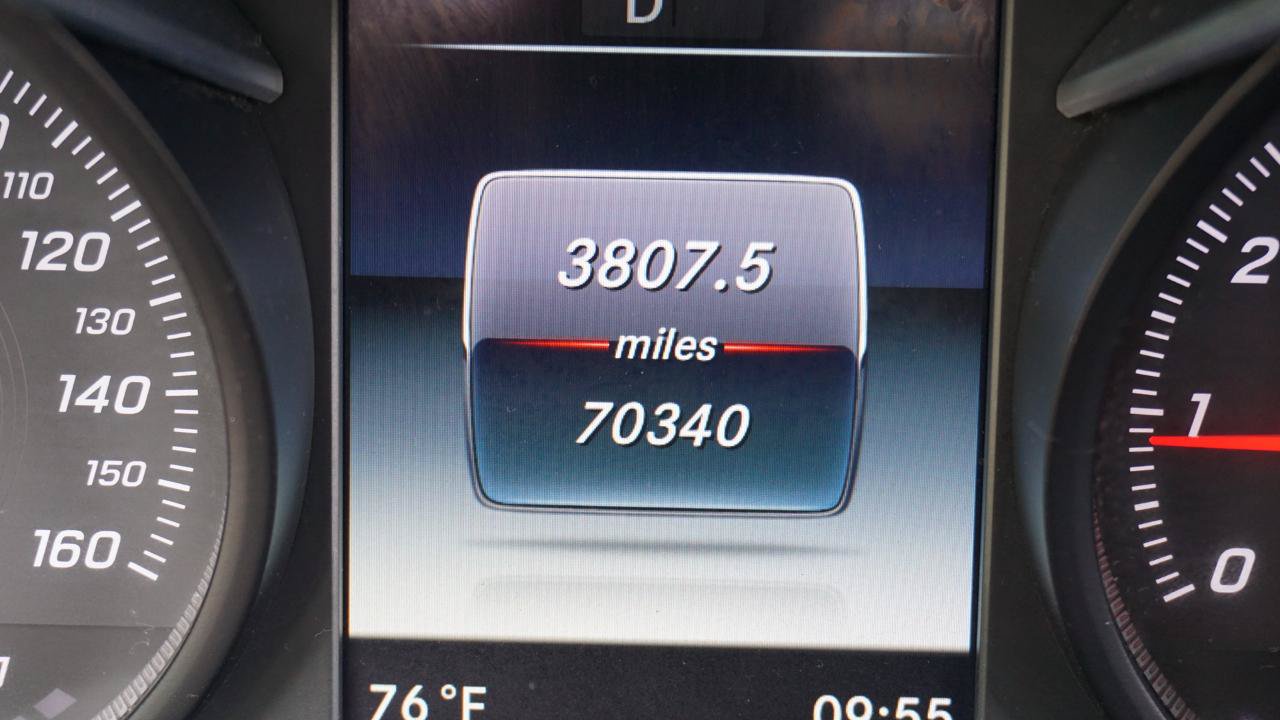 Used 2017 Mercedes-Benz GLC 300 4MATIC image 15
