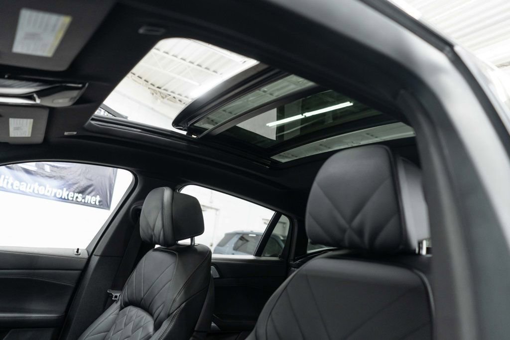 Used 2025 BMW X6 xDrive40i image 8
