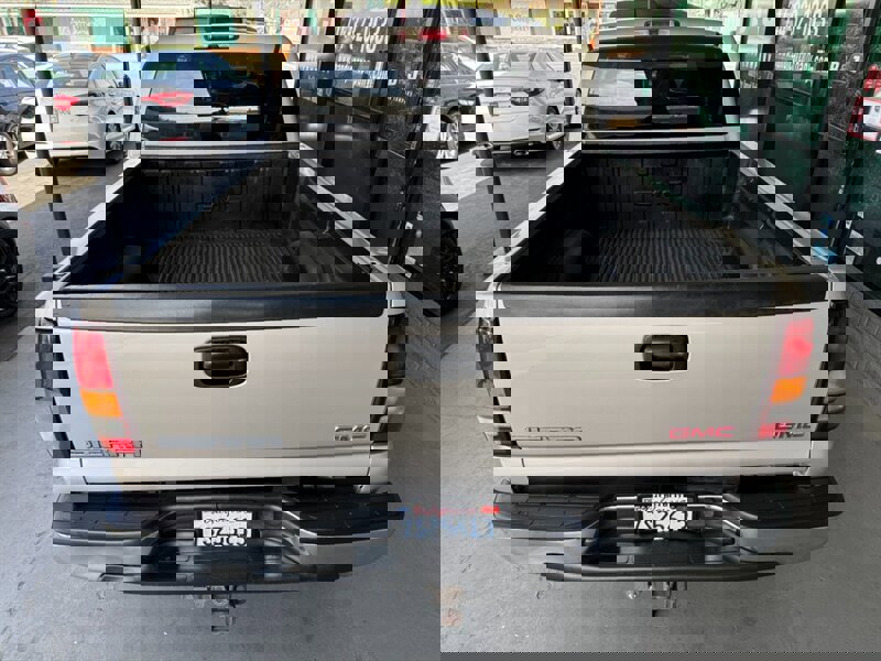 Used 2005 GMC Sierra 1500 SLE w/ Light Duty Power Package image 14