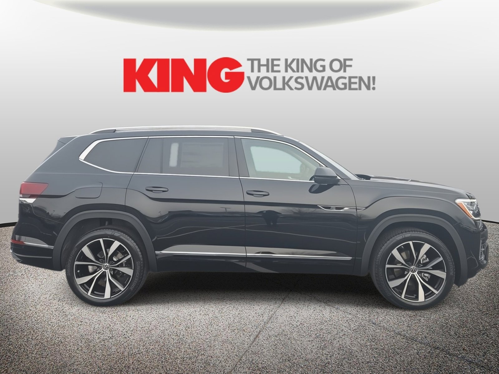 New 2026 Volkswagen Atlas SEL Premium R-Line image 2