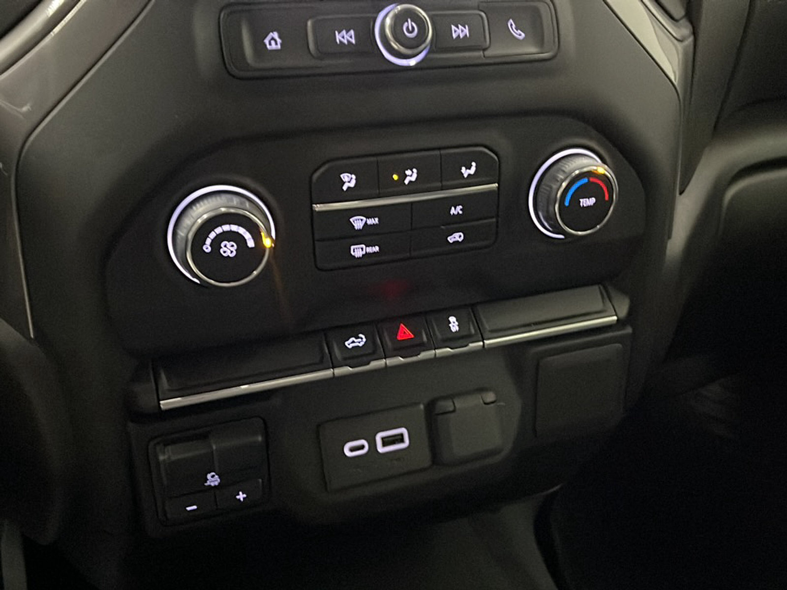Used 2023 Chevrolet Silverado 2500 Custom w/ Custom Value Package AWD/4WD image 10
