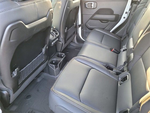 New 2025 Jeep Gladiator High Tide image 16