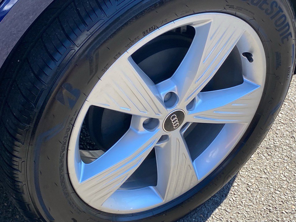 Used 2025 Audi Q4 e-tron Premium w/ Convenience Package image 21