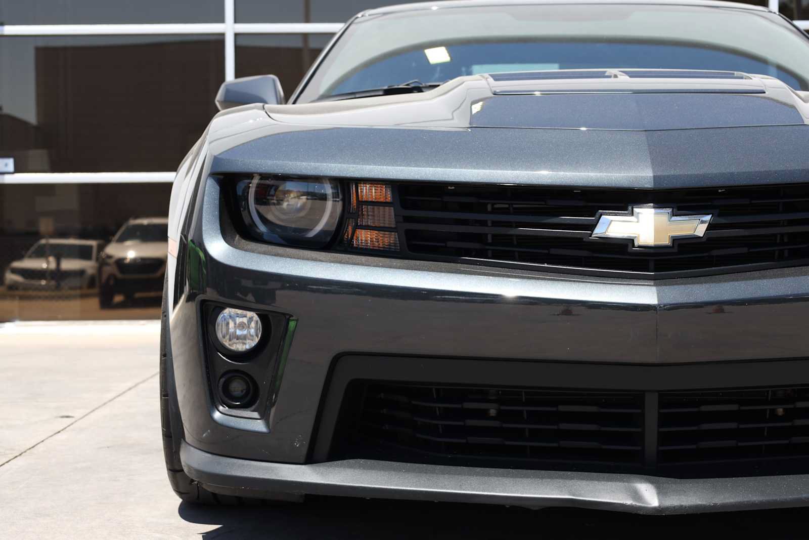 Used 2015 Chevrolet Camaro ZL1 RWD image 39