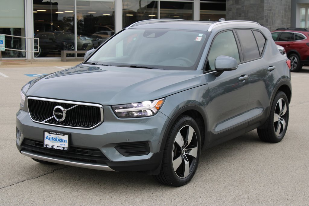 Used 2019 Volvo XC40 T5 Momentum