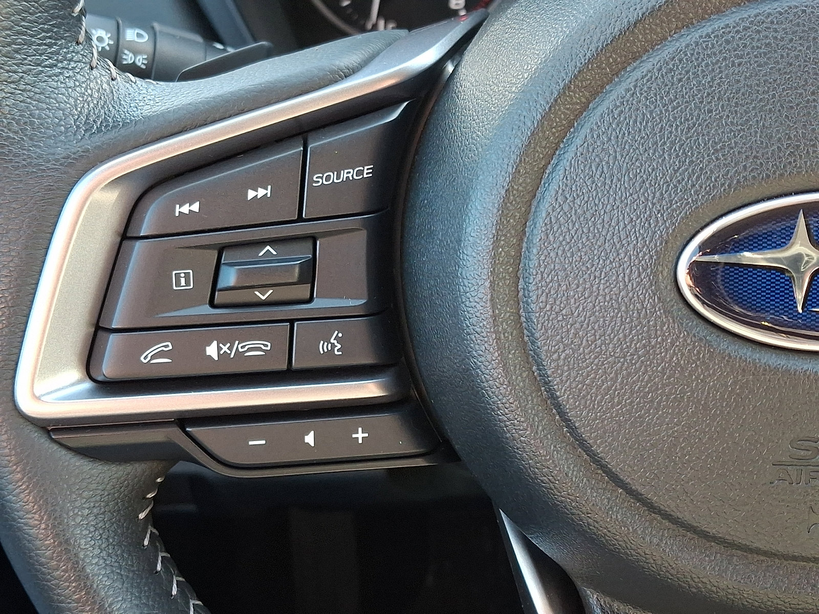 Used 2023 Subaru Outback Limited image 22