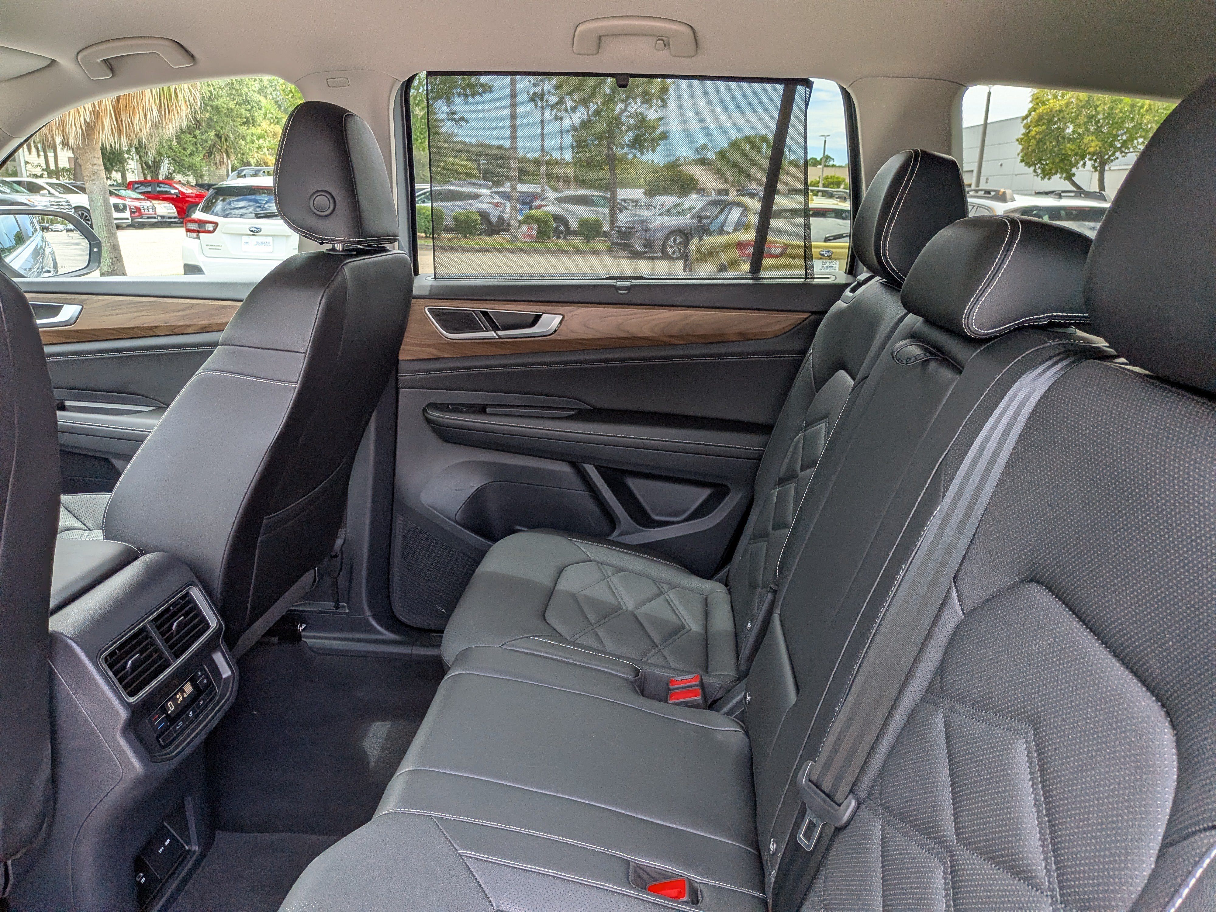 Used 2026 Volkswagen Atlas SE FWD image 15