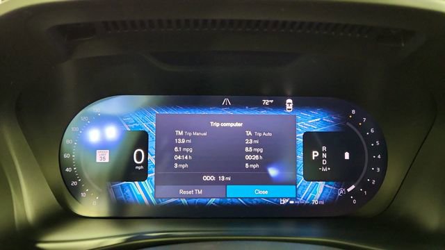New 2026 Volvo XC40 B5 Core w/ Climate Package AWD/4WD image 16