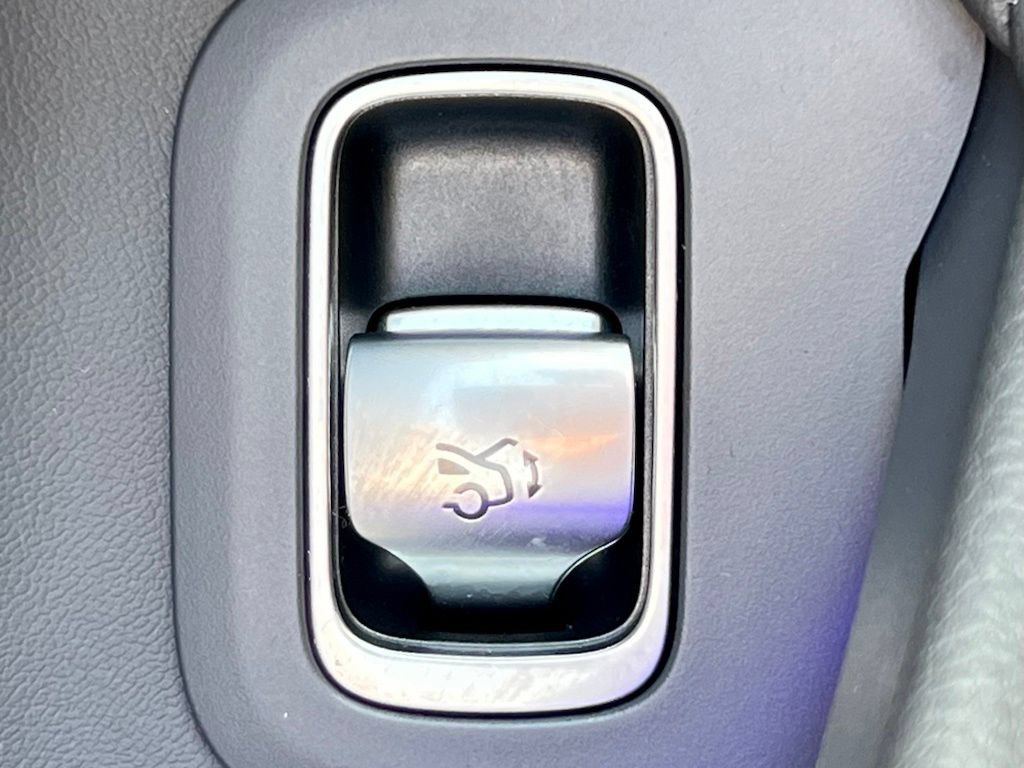 Certified 2024 Mercedes-Benz S 580e 4MATIC Sedan image 40