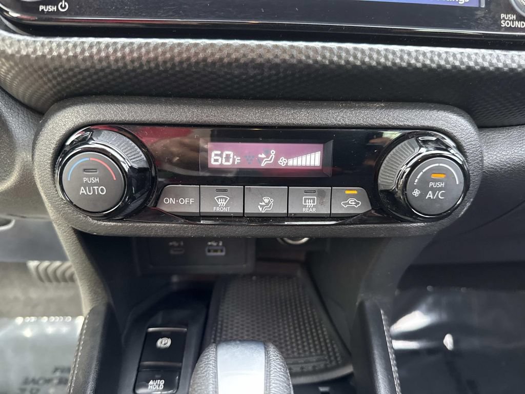 Used 2022 Nissan Kicks SV FWD image 29