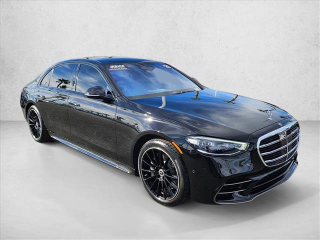Used 2025 Mercedes-Benz S 580 4MATIC Sedan image 3