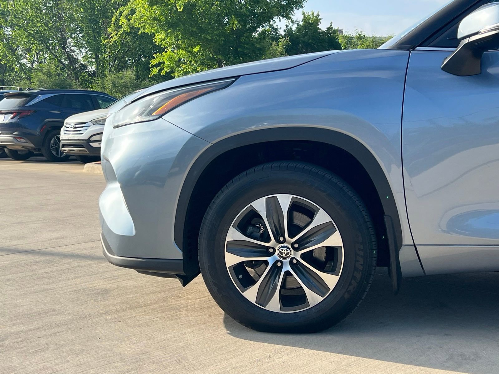 Used 2021 Toyota Highlander XLE image 8