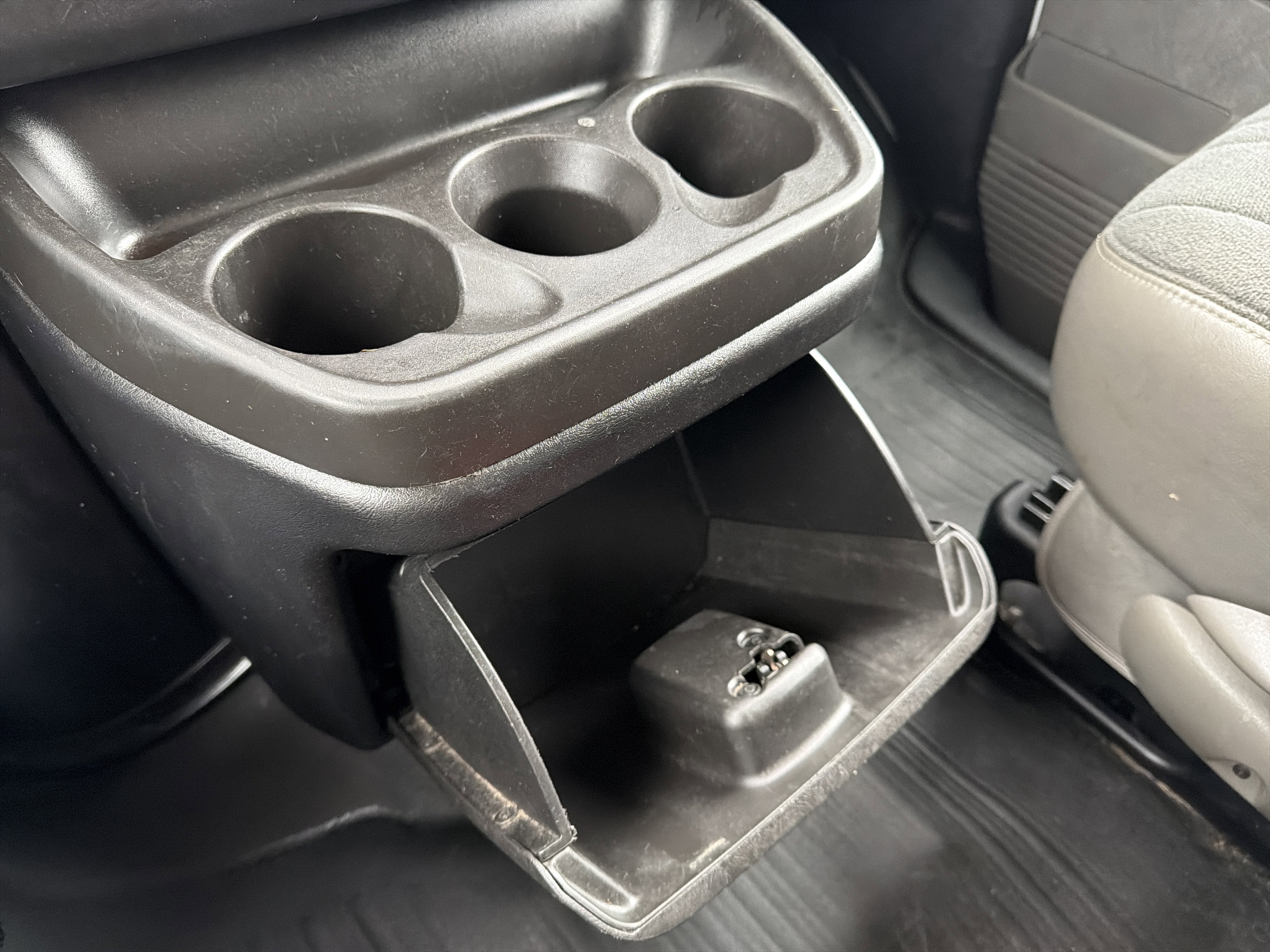 Used 2024 Chevrolet Express 2500 w/ Driver Convenience Package image 23