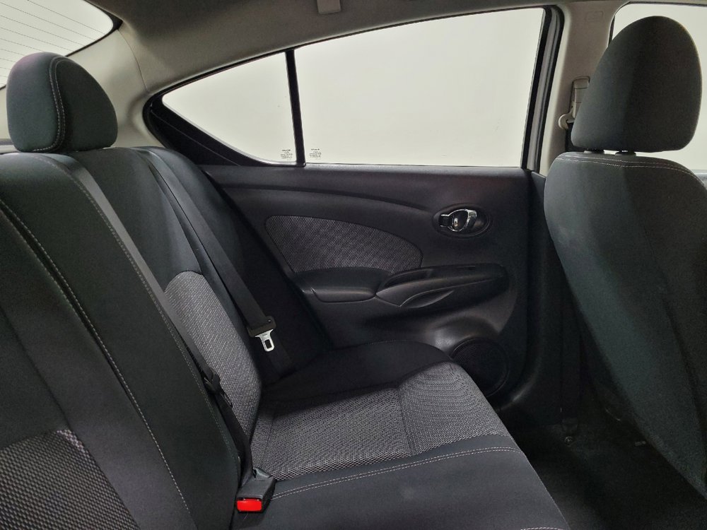 Used 2016 Nissan Versa SV w/ SV Appearance Package FWD image 19