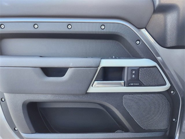 New 2024 Land Rover Defender 110 S image 22