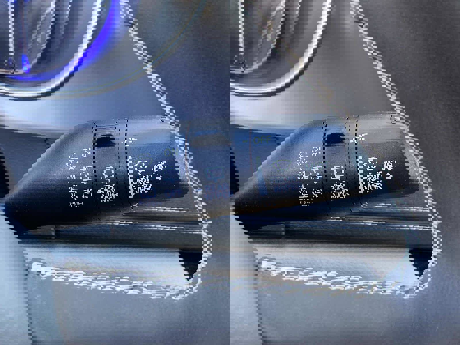 Certified 2022 Chrysler Pacifica Touring-L image 18