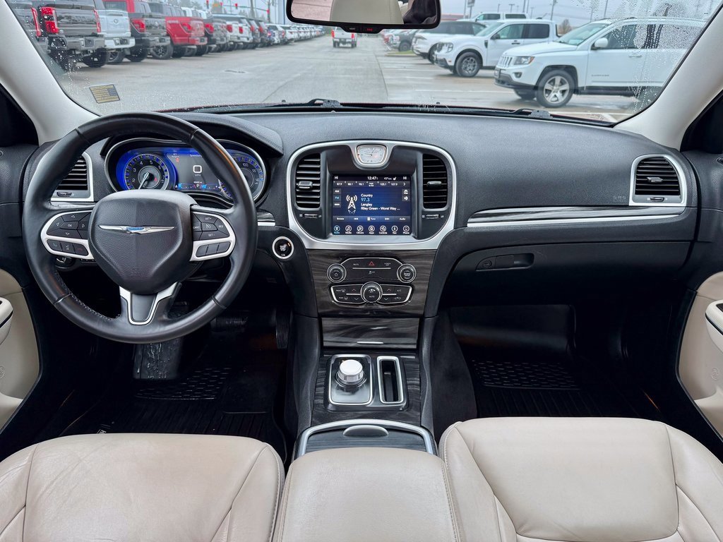 Used 2017 Chrysler 300 Limited w/ Value Package image 30