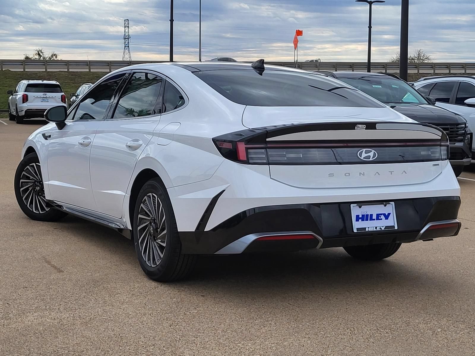 New 2026 Hyundai Sonata SEL FWD image 3