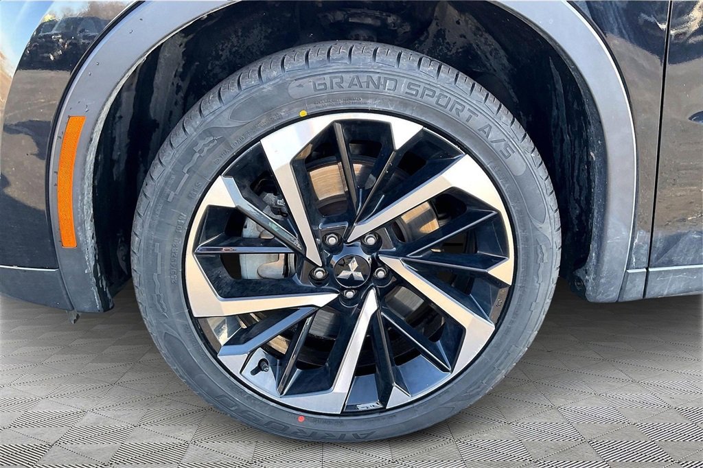 Used 2022 Mitsubishi Outlander SE image 35