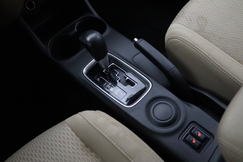 Used 2016 Mitsubishi Outlander SE FWD image 28