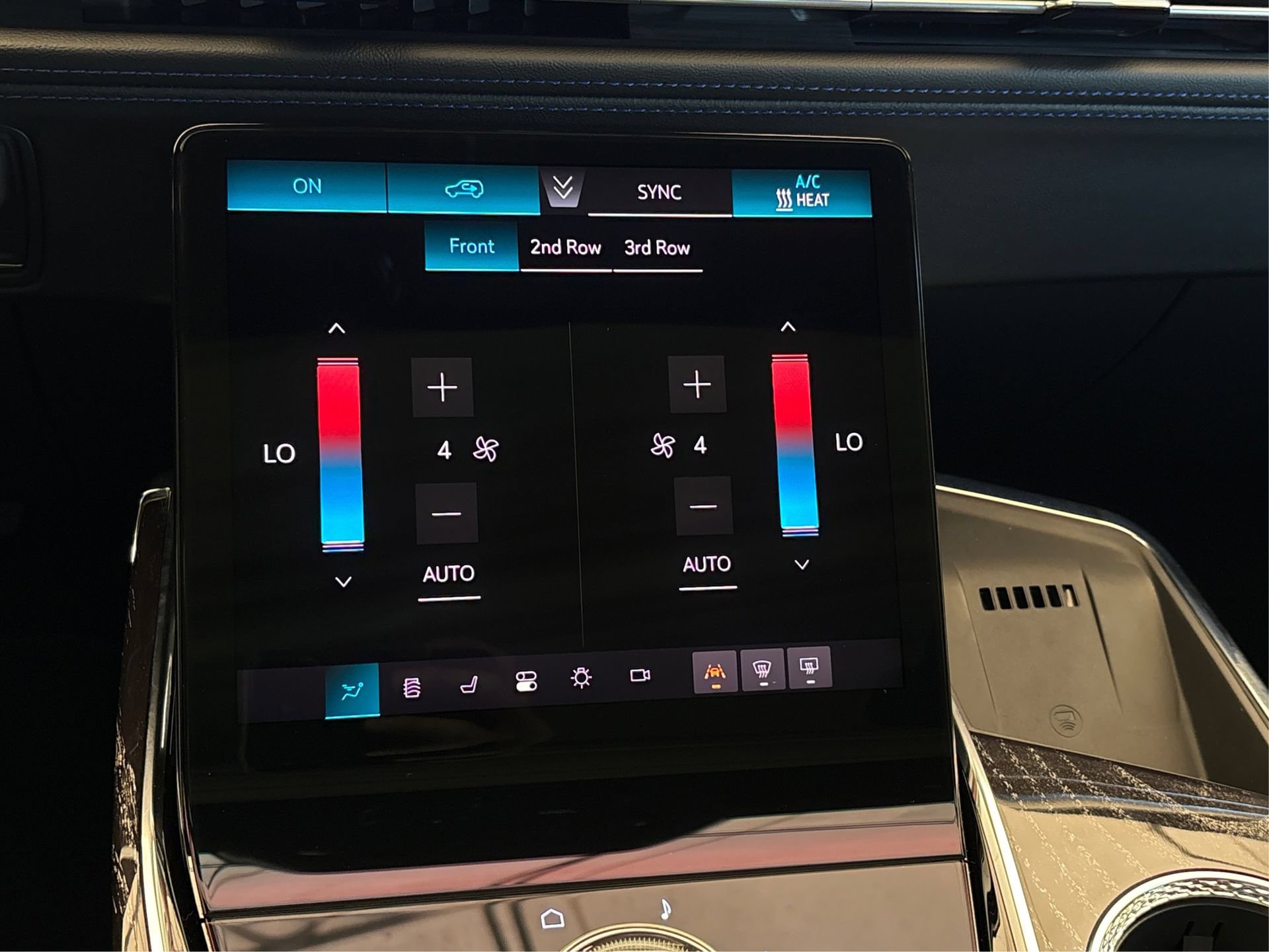 New 2026 Cadillac Escalade IQ Luxury 1 w/ LPO, Etrunk Organizer Package AWD/4WD image 24