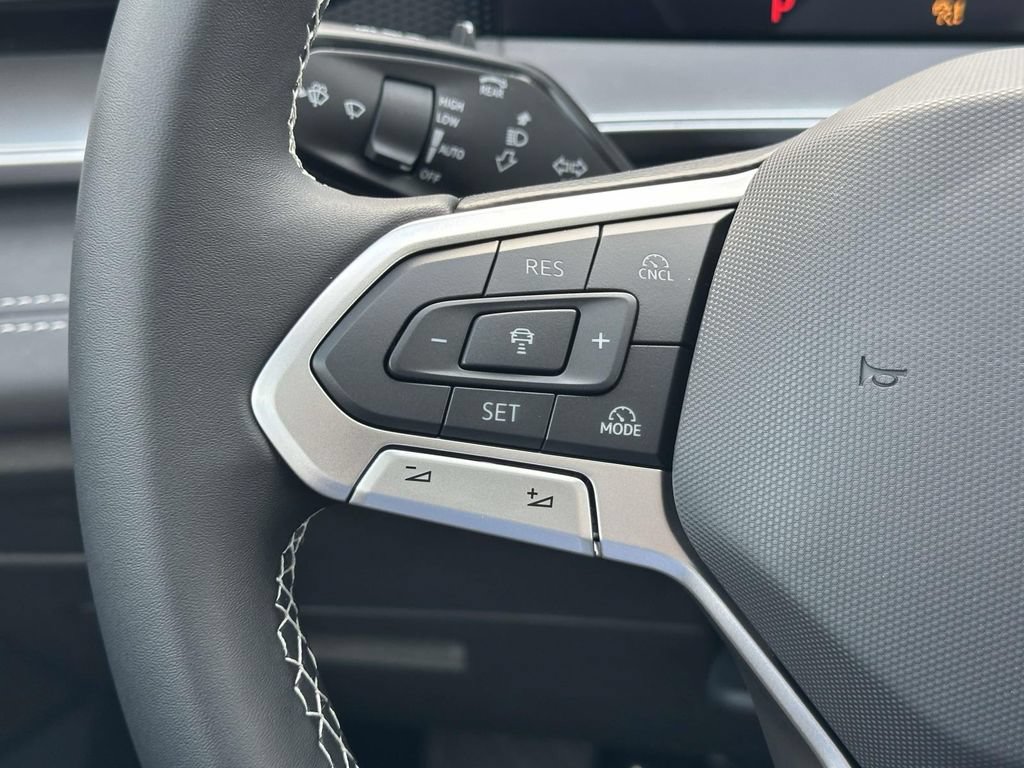New 2026 Volkswagen Tiguan SE AWD/4WD image 17