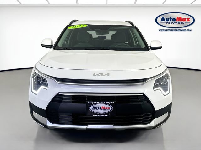 Used 2023 Kia Niro LX image 6