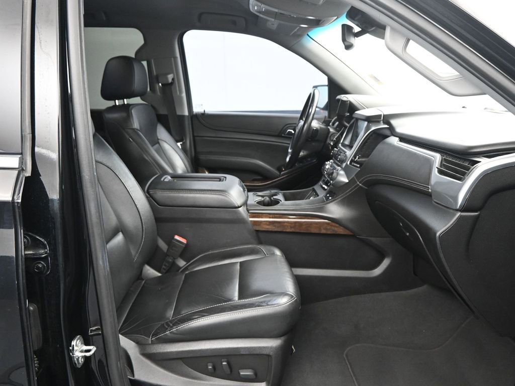 Used 2019 Chevrolet Tahoe LT image 13