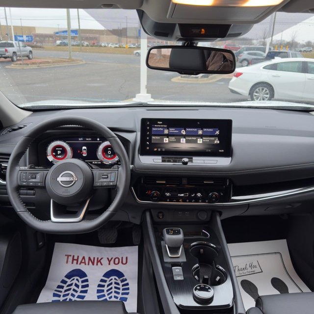 Used 2024 Nissan Rogue SL image 15