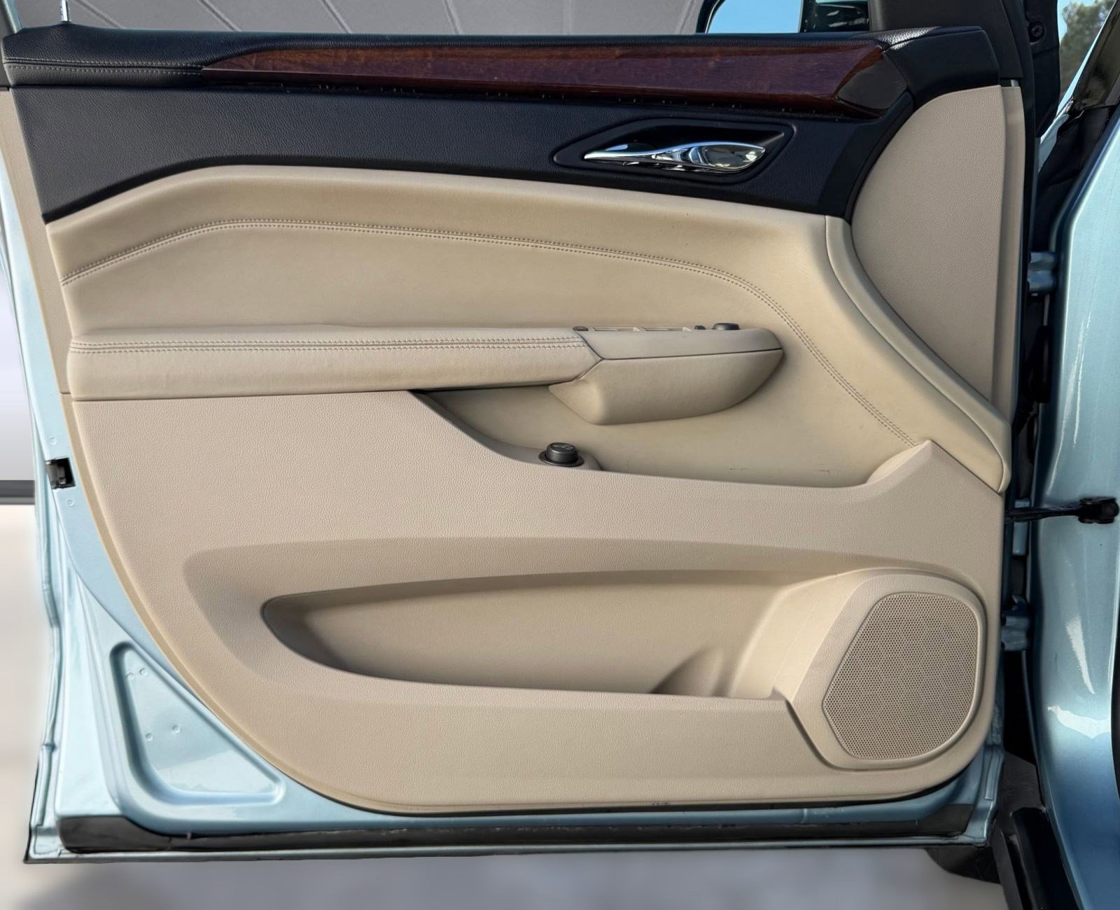 Used 2011 Cadillac SRX Luxury image 11