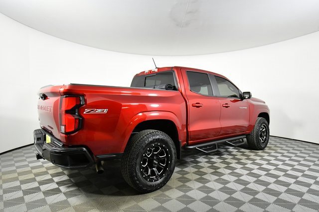 Used 2024 Chevrolet Colorado Z71 w/ Z71 Convenience Package 2 image 10