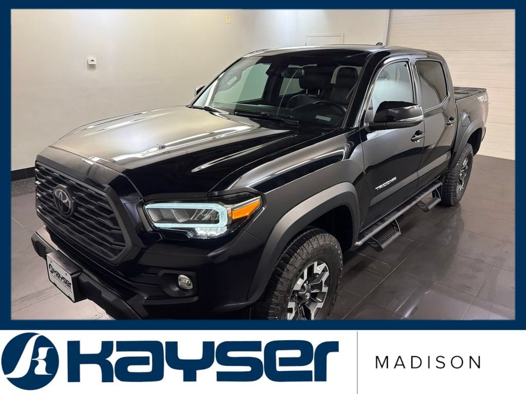 Used 2022 Toyota Tacoma TRD Off-Road w/ TRD Premium Off Road Package AWD/4WD image 3