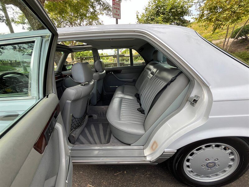 Used 1987 Mercedes-Benz 560 SEL image 14