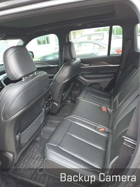 Used 2025 Jeep Grand Cherokee Limited w/ Black Appearance Package AWD/4WD image 10