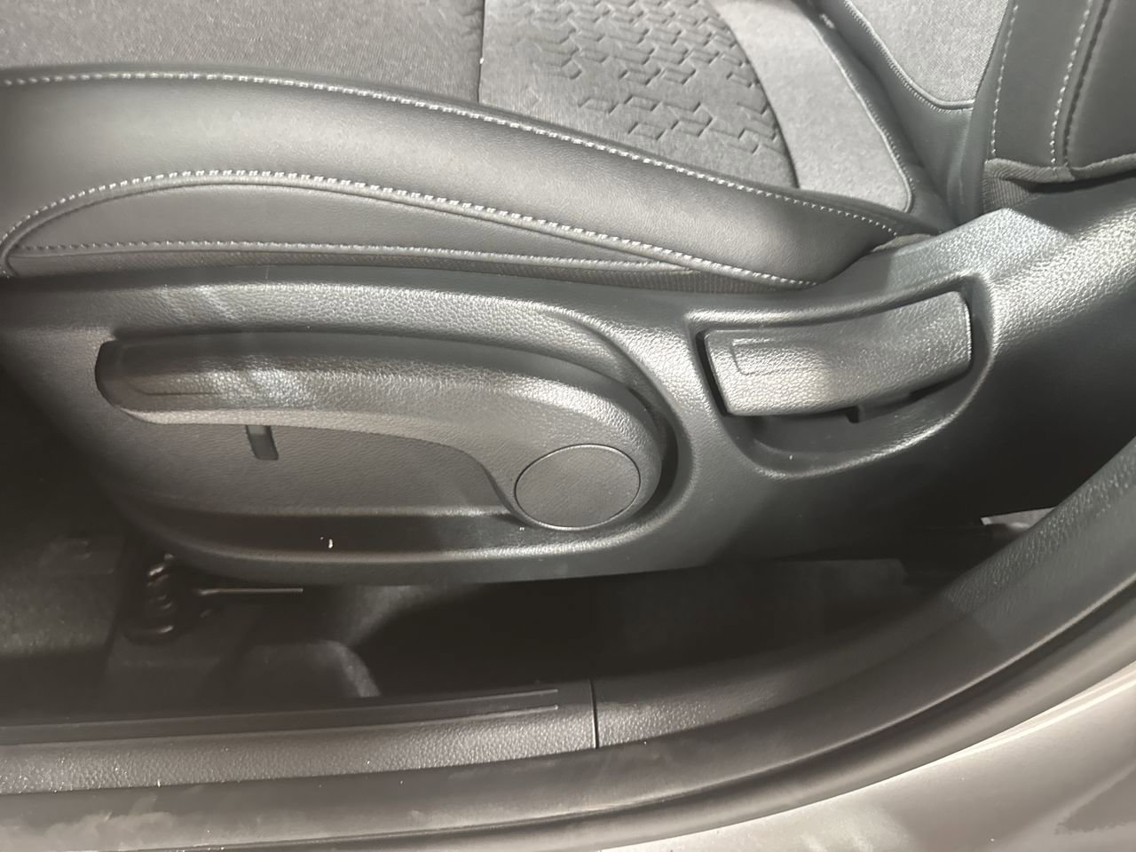 New 2026 Kia Seltos S image 14