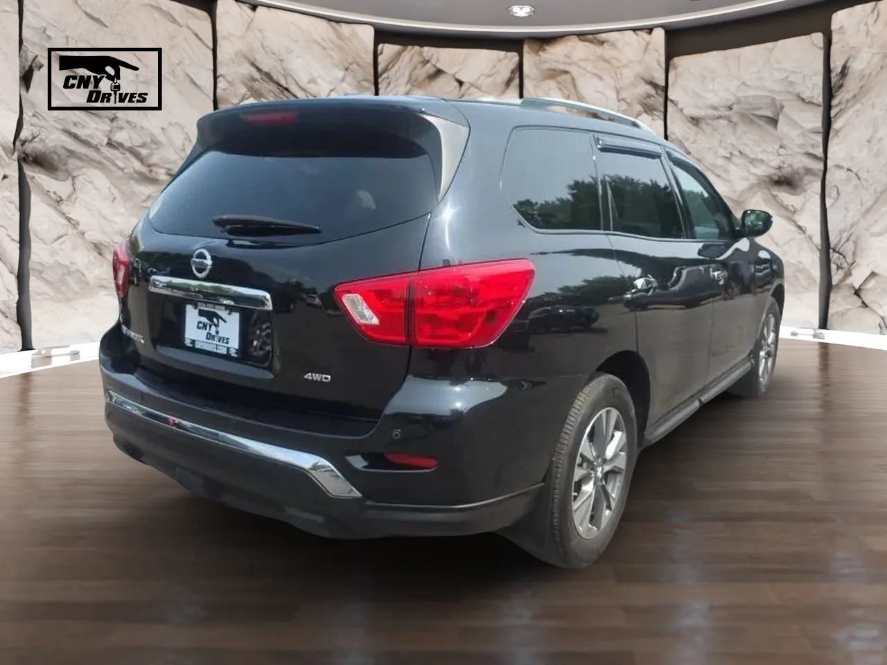 Used 2019 Nissan Pathfinder S AWD/4WD image 5
