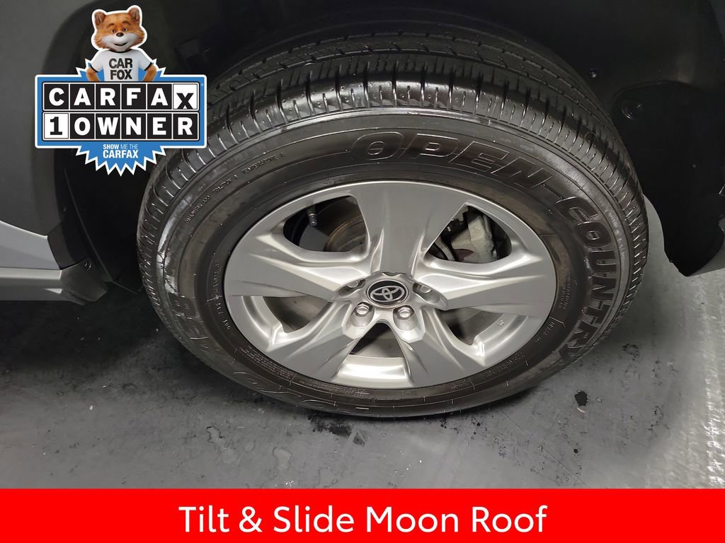 Used 2024 Toyota RAV4 XLE w/ Convenience Package image 10