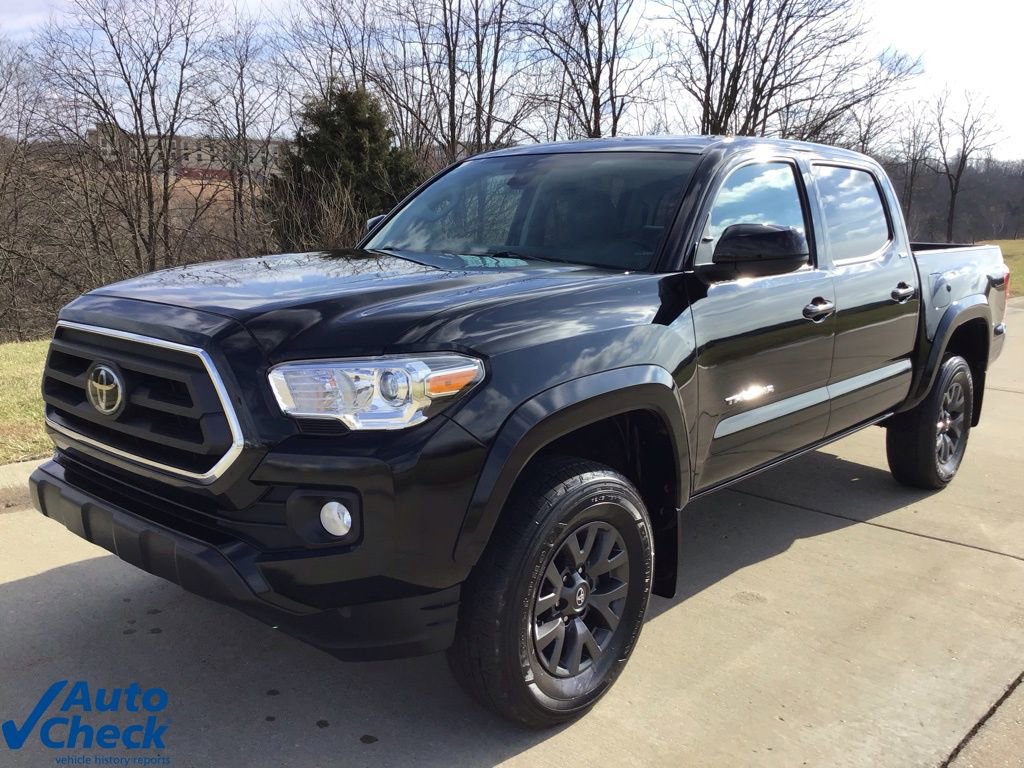 Used 2023 Toyota Tacoma SR5 w/ SR5 Appearance Package image 3