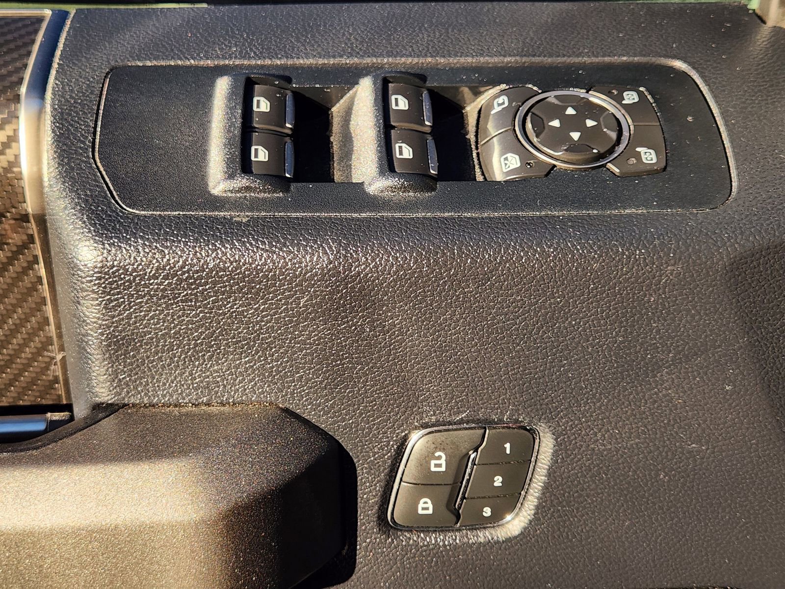 Used 2020 Ford F150 Raptor w/ Equipment Group 802A Luxury image 26