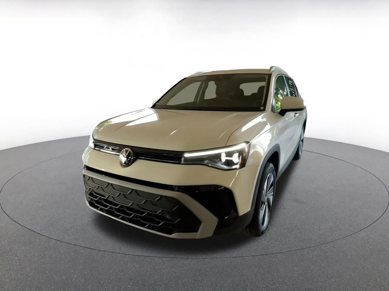 Used 2025 Volkswagen Taos SE image 7