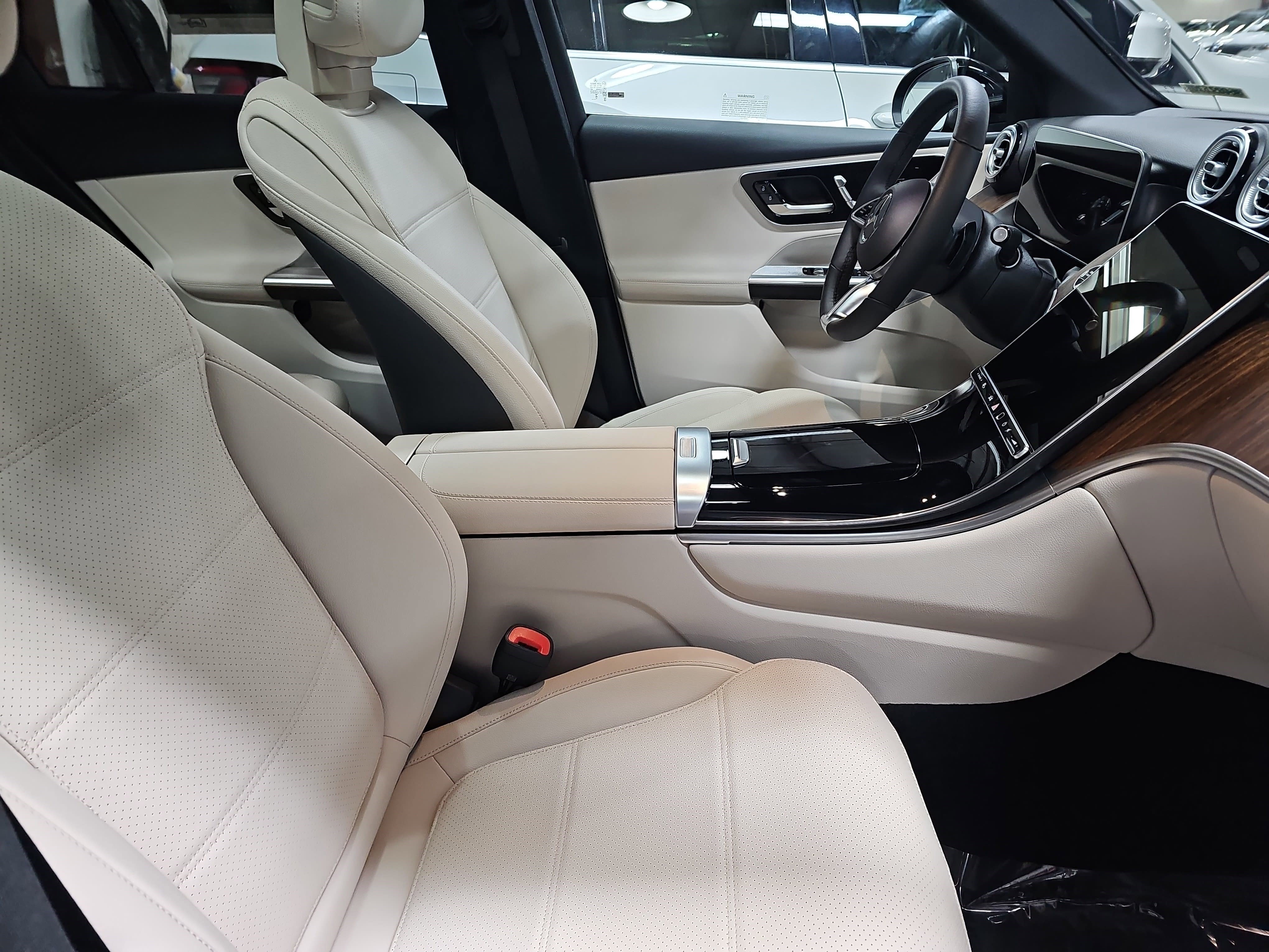 Certified 2026 Mercedes-Benz GLC 300 GLC 300 image 11