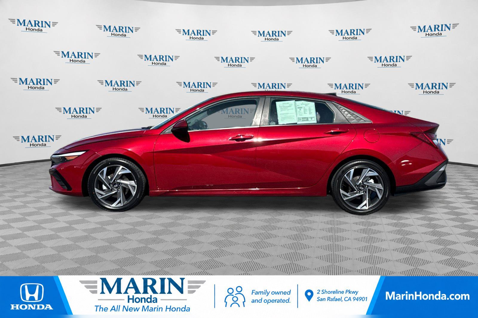 Used 2024 Hyundai Elantra SE FWD image 6
