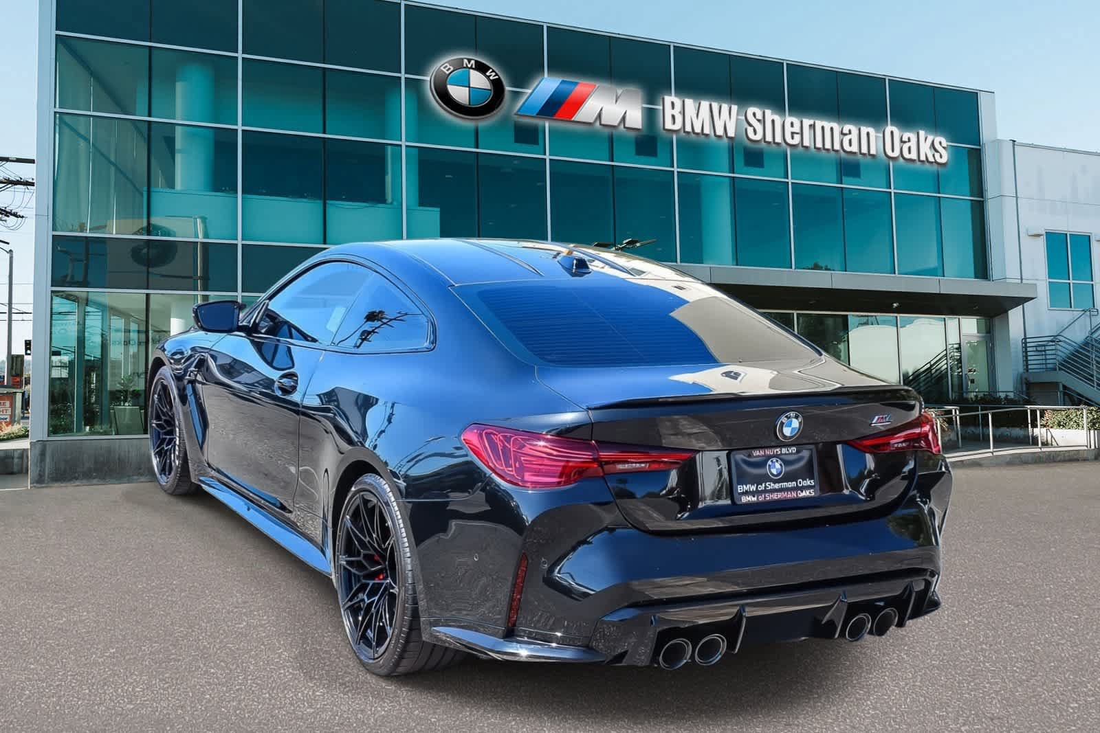 Used 2025 BMW M4 Competition w/ Executive Package RWD image 6