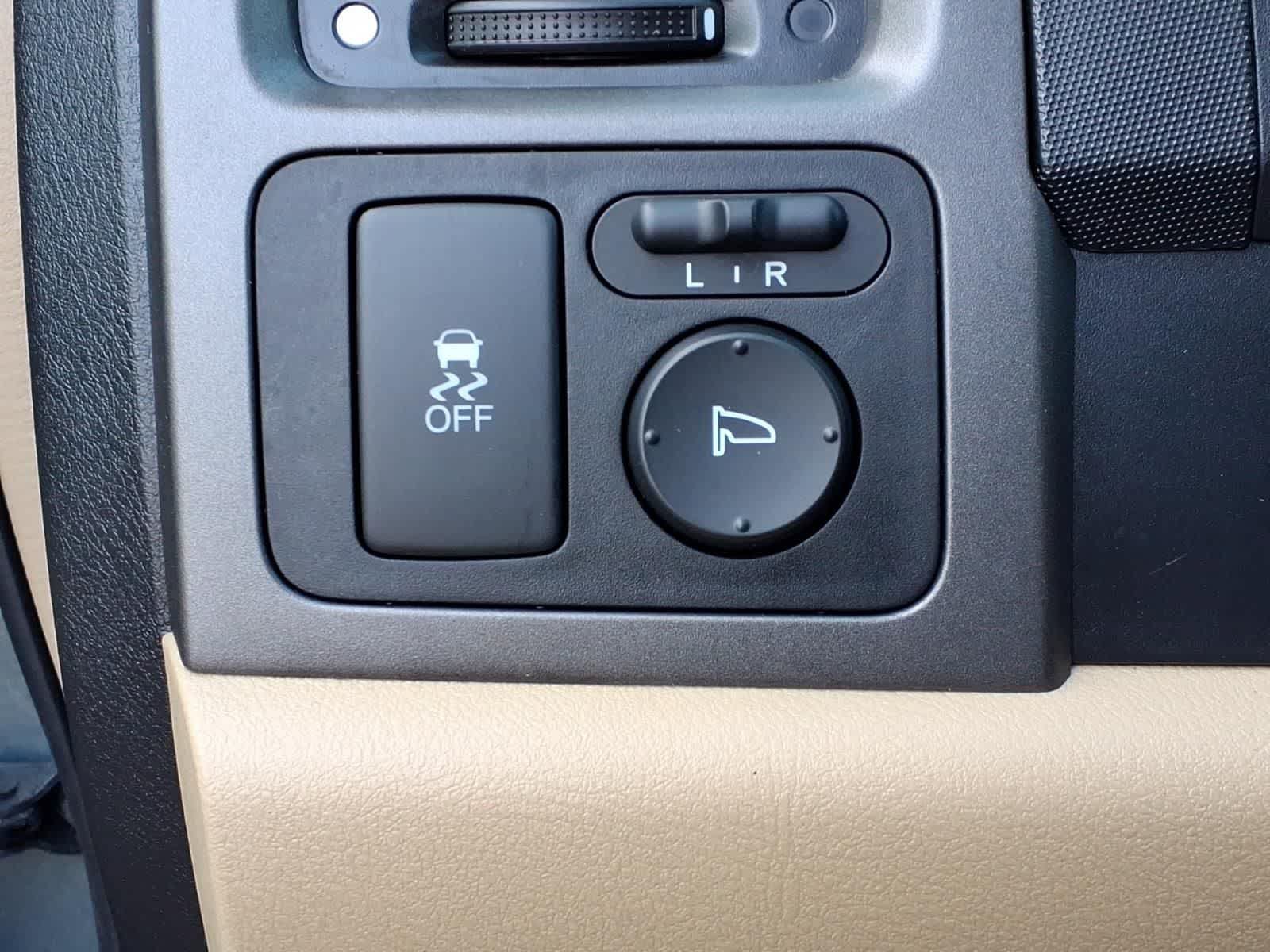 Used 2011 Honda CR-V LX image 18