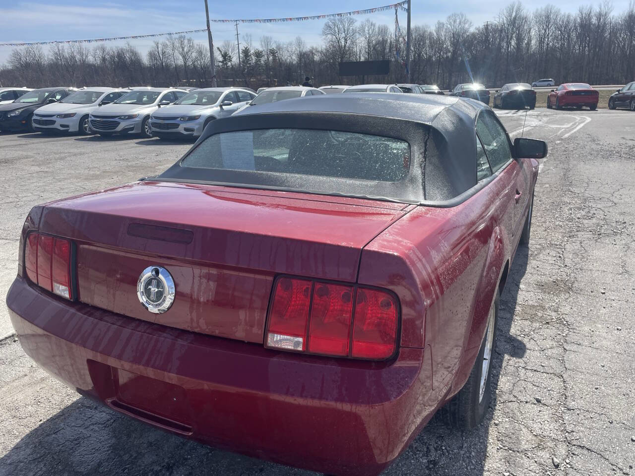 Used 2007 Ford Mustang Premium RWD image 4