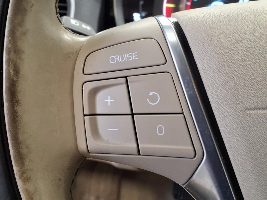 Used 2015 Volvo XC60 T5 image 10