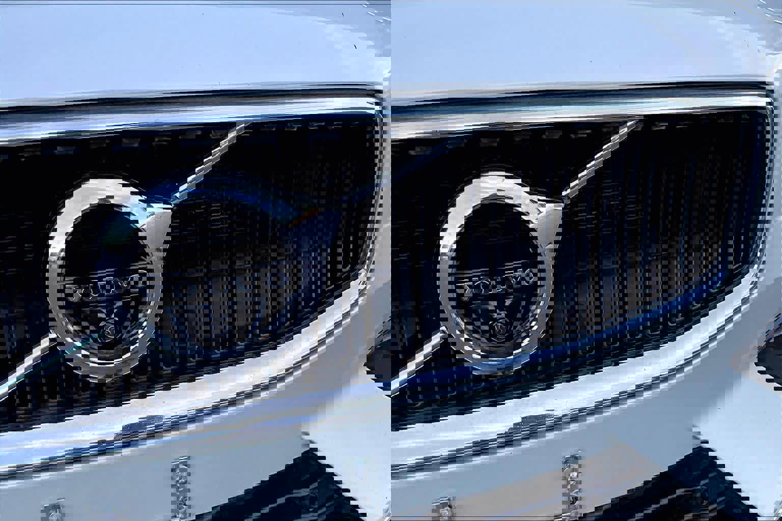 Used 2020 Volvo S60 T5 Momentum image 28