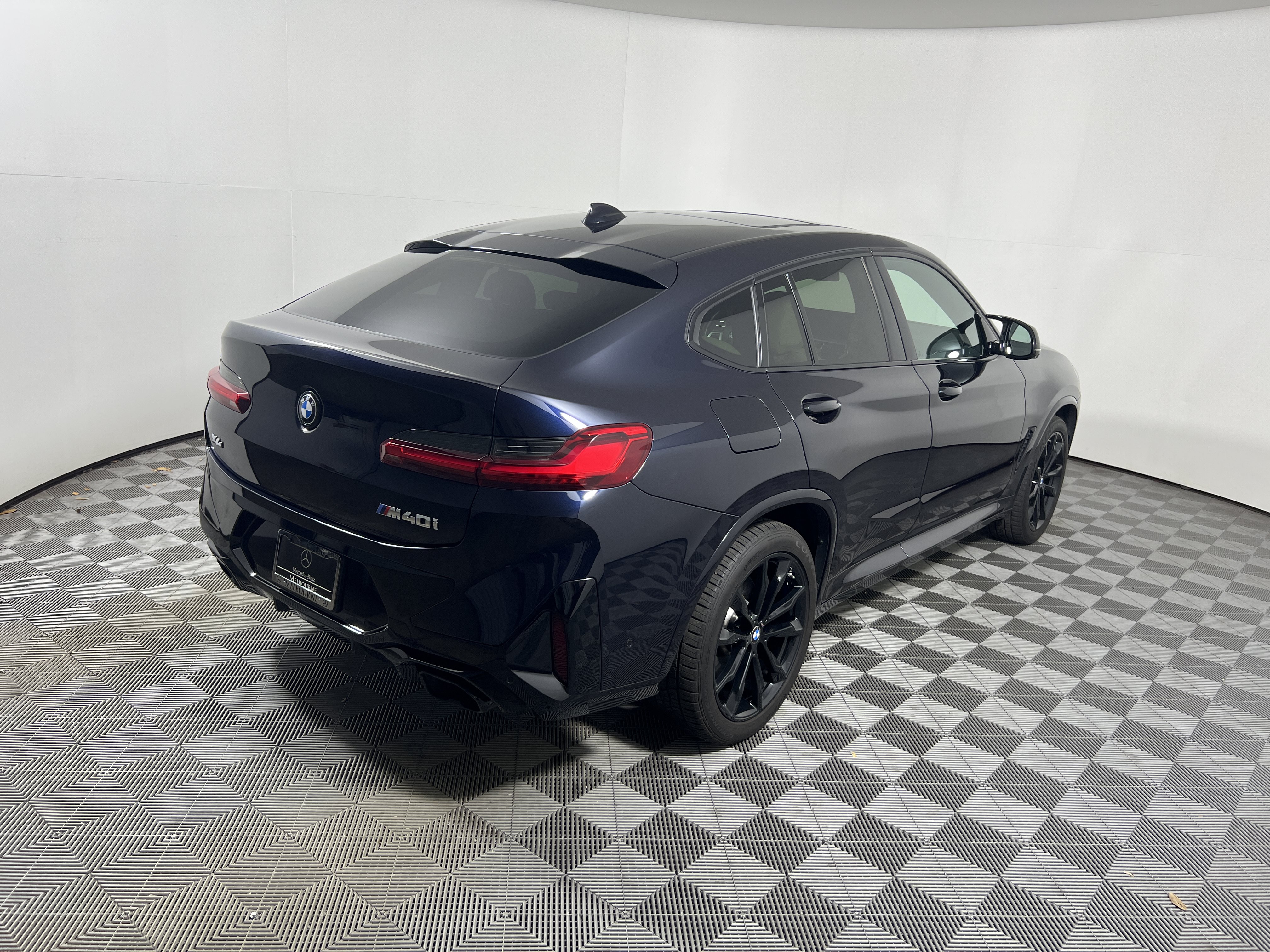 Used 2024 BMW X4 M40i w/ Premium Package AWD/4WD image 5